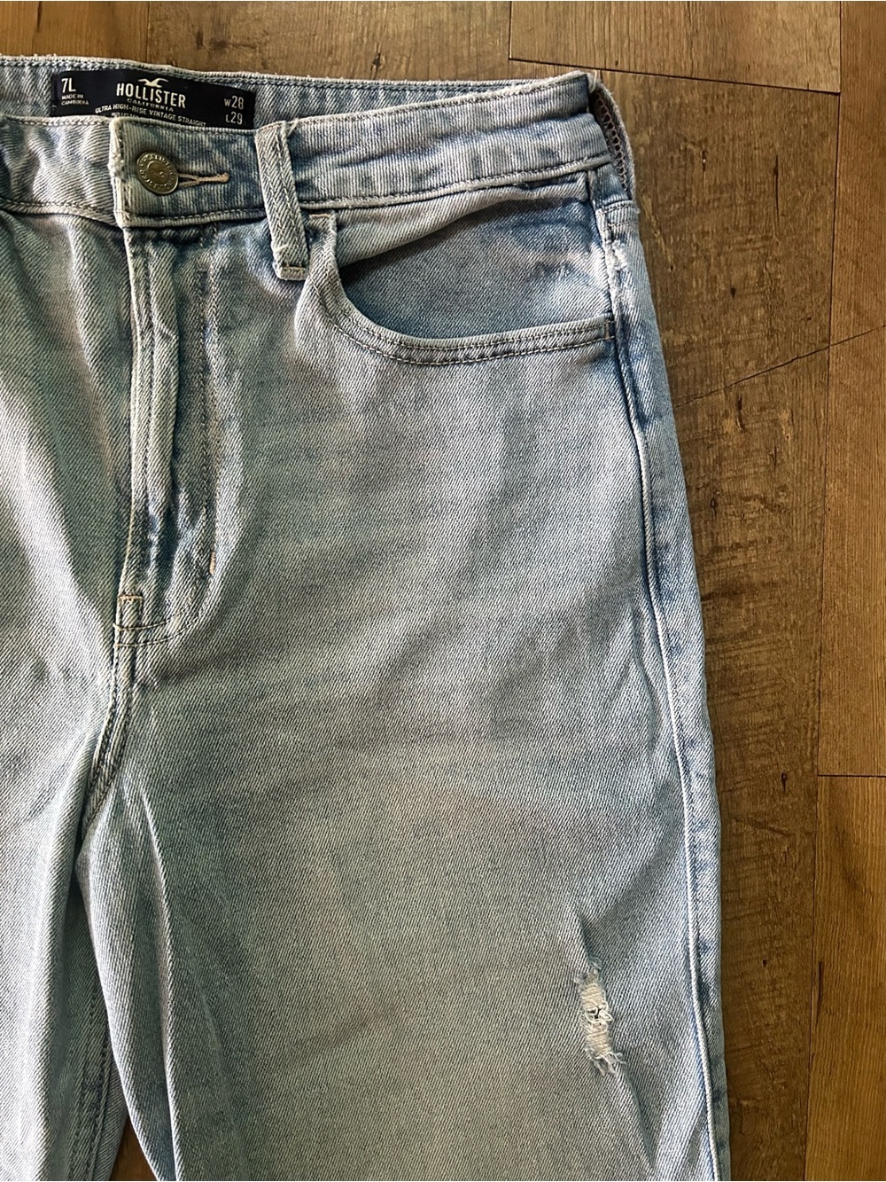 Hollister Ultra High Rise Vintage Straight Jeans Light Wash W28 L29 - Picture 8 of 15